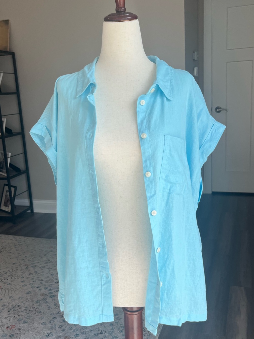 NWT Orvis Lightweight Light Blue Short Sleeve Button-Up Shirt